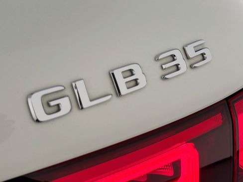 Used 2023 Mercedes-Benz GLB 35 AMG 4MATIC image 8