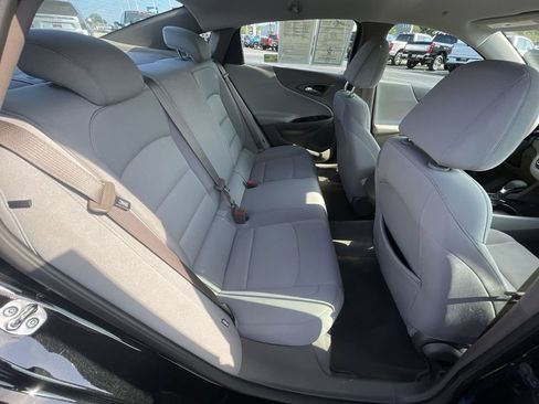 Used 2025 Chevrolet Malibu LS FWD image 26