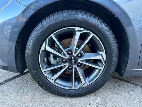 Used 2023 Kia Forte LXS FWD image 10