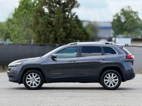 Used 2016 Jeep Cherokee Limited AWD/4WD image 8