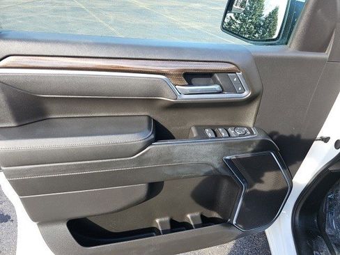 Used 2025 Chevrolet Silverado 1500 LT image 20