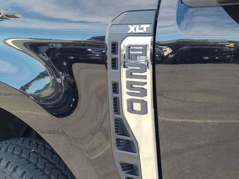 Used 2025 Ford F250 XLT w/ FX4 Off-Road Package image 15
