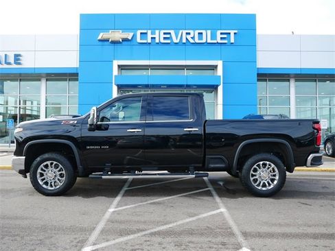 Used 2024 Chevrolet Silverado 3500 LTZ image 4