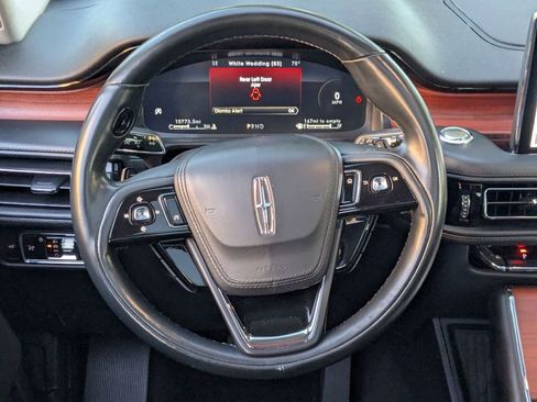 Used 2023 Lincoln Aviator Reserve image 25