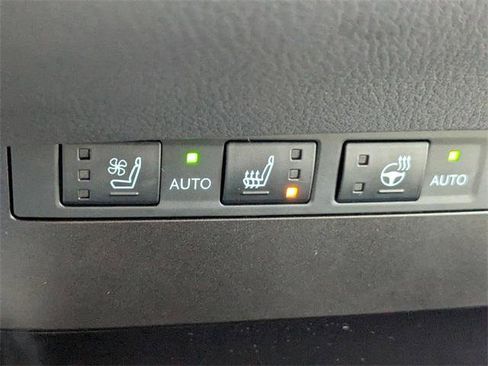 Certified 2025 Lexus ES 350 w/ Premium Package image 22