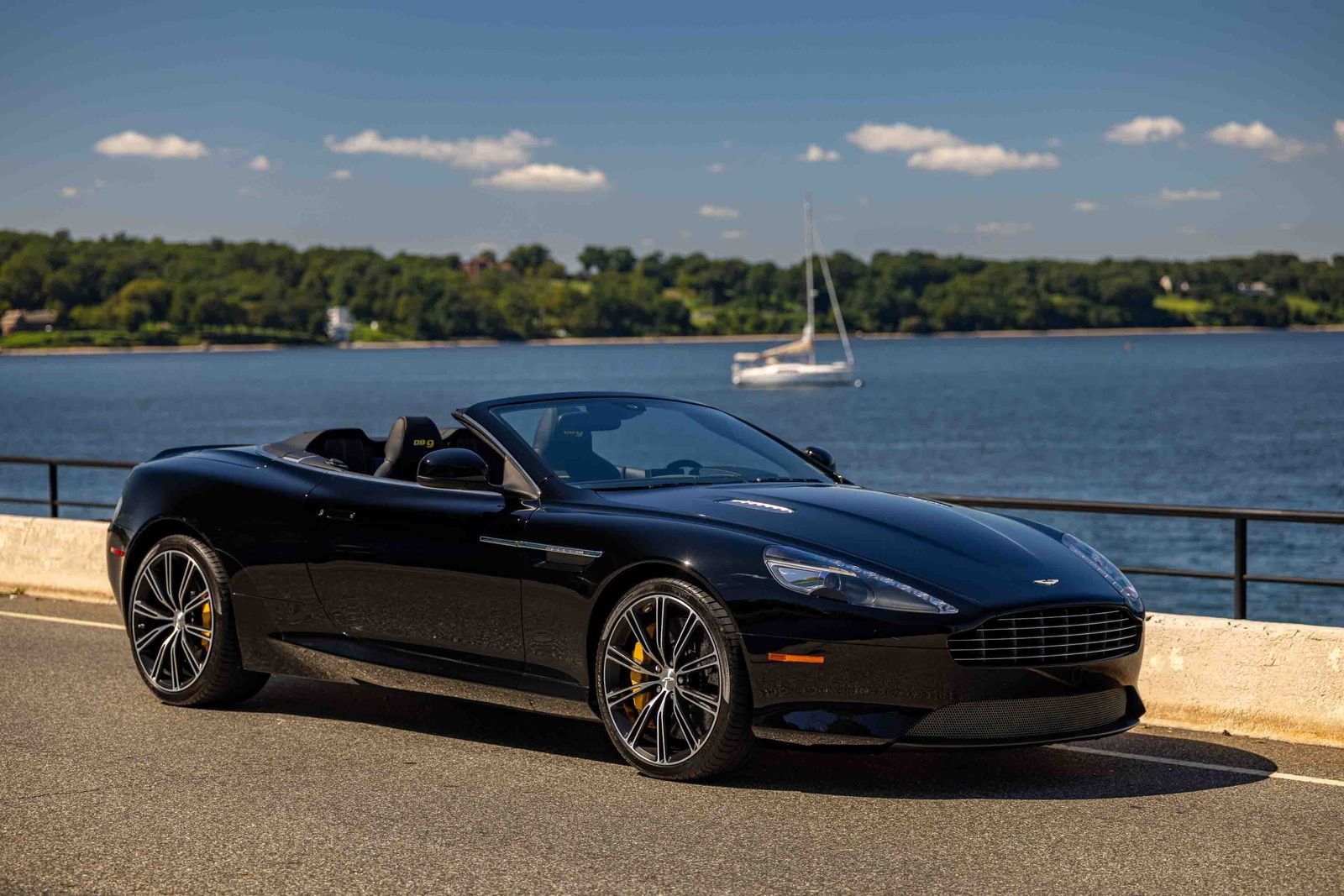 Used 2013 Aston Martin DB9 Volante RWD image 67