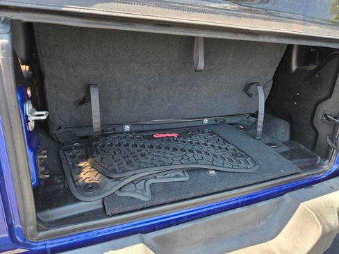 Used 2020 Jeep Wrangler Sport AWD/4WD image 15