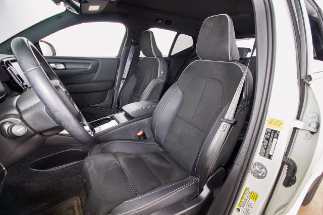 Used 2023 Volvo XC40 Recharge Ultimate w/ Protection Package Premier AWD/4WD image 20