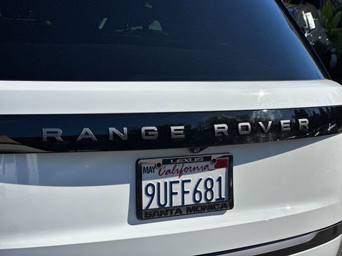 Used 2025 Land Rover Range Rover SE image 34