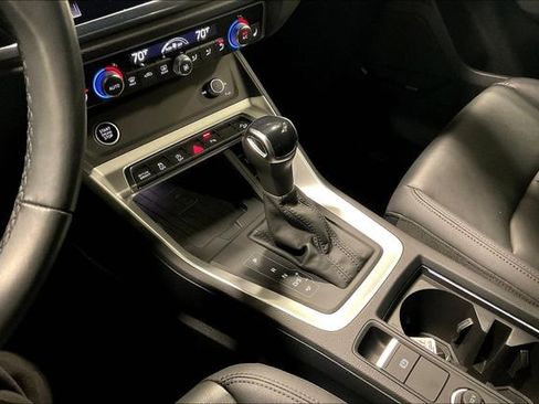 Certified 2024 Audi Q3 2.0T Premium Plus w/ Premium Plus Package image 17