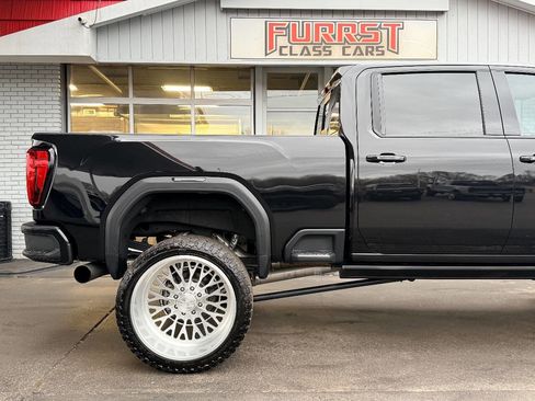 Used 2022 GMC Sierra 2500 AT4 w/ AT4 Premium Plus Package image 11