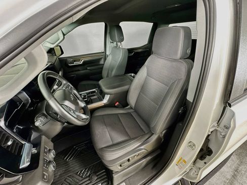 Used 2023 Chevrolet Silverado 1500 RST AWD/4WD image 12