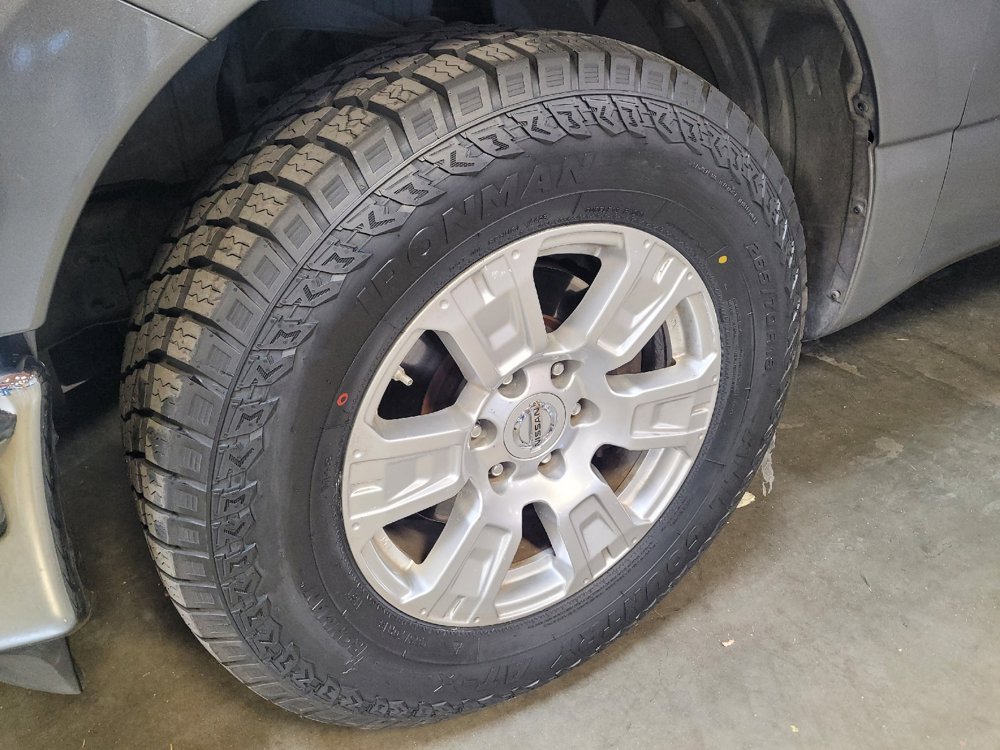 Used 2017 Nissan Titan SV RWD image 31