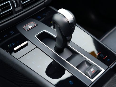 Used 2022 Porsche Macan image 27