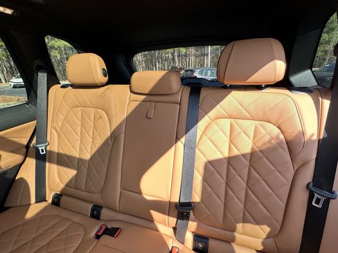 Used 2023 BMW X5 sDrive40i w/ M Sport Package image 10