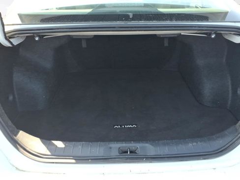 Used 2025 Nissan Altima 2.5 SV image 21