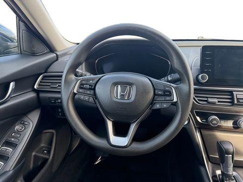 Used 2018 Honda Accord EX image 12