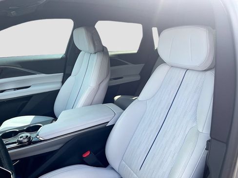 Used 2025 Cadillac Lyriq Sport w/ LPO, Floor Liner Package AWD/4WD image 19