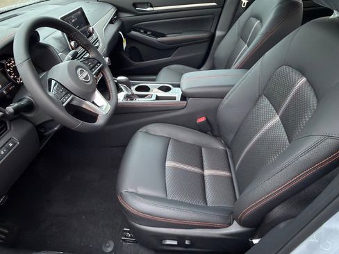 New 2025 Nissan Altima 2.5 SR image 14