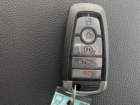 Used 2024 Ford F250 Lariat AWD/4WD image 29