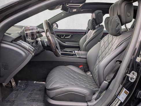 Used 2025 Mercedes-Benz S 580e 4MATIC Sedan image 19