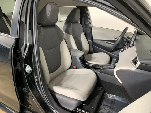 Used 2022 Toyota Corolla LE FWD image 35
