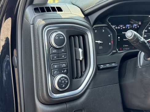 Used 2022 GMC Sierra 3500 Denali w/ Denali Black Diamond Edition AWD/4WD image 21
