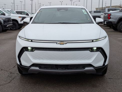 New 2026 Chevrolet Equinox EV LT w/ Convenience Package II image 10