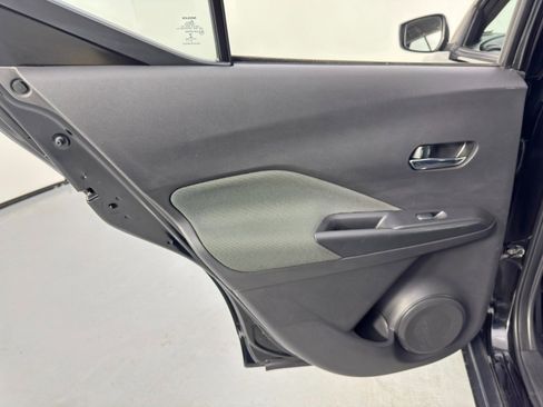 Used 2020 Nissan Kicks SV image 34