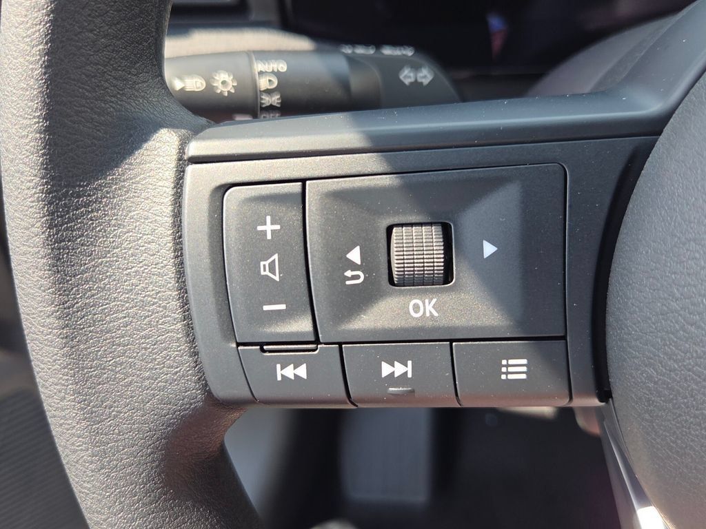 New 2027 Nissan Kicks S FWD image 23