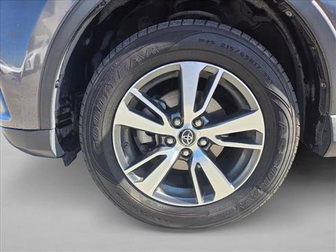 Used 2016 Toyota RAV4 XLE FWD image 15