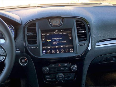 Used 2018 Chrysler 300 S w/ Safetytec Plus Group image 6