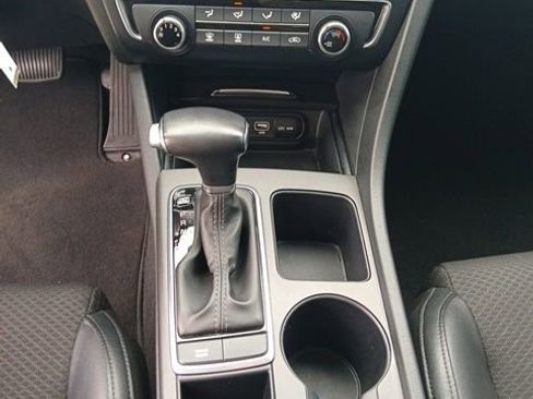 Used 2018 Kia Optima S w/ 18" Alloy Wheels Package FWD image 17