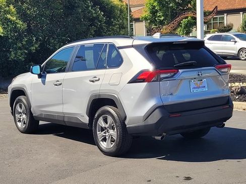 Certified 2022 Toyota RAV4 LE AWD/4WD image 8