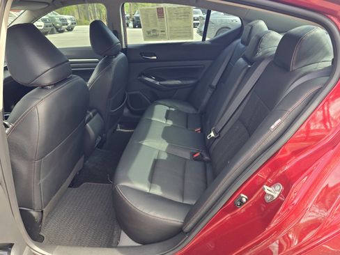 Used 2024 Nissan Altima 2.5 SR w/ SR Premium Package image 10