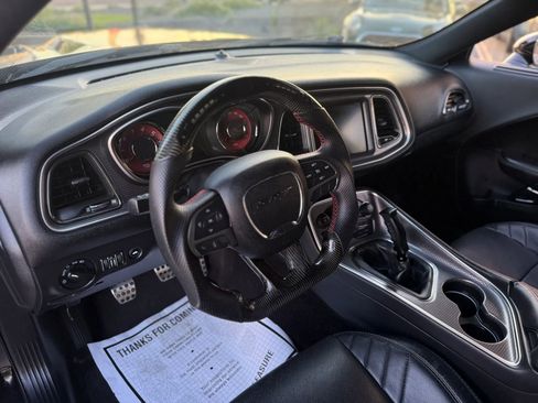 Used 2016 Dodge Challenger SRT Hellcat image 18