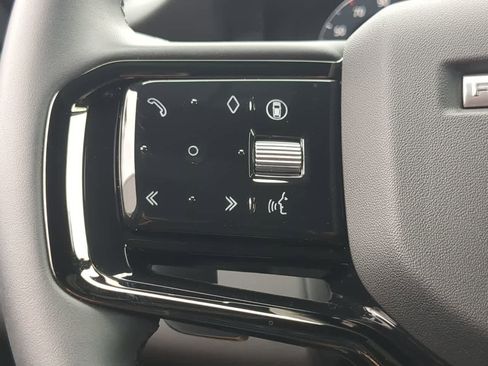 Certified 2025 Land Rover Range Rover Evoque Dynamic SE image 26