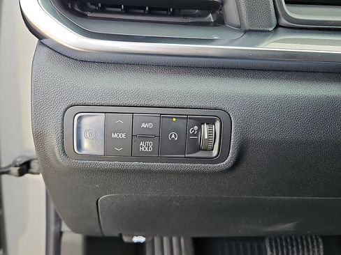 New 2026 GMC Terrain Denali w/ LPO, Floor Liner Package image 17