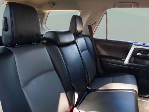 Used 2021 Toyota 4Runner SR5 Premium image 31