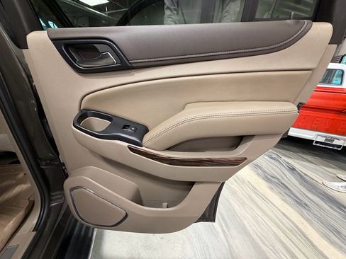 Used 2019 GMC Yukon SLT w/ Premium Edition image 48