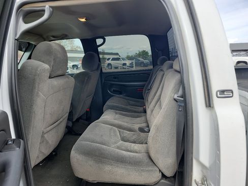 Used 2005 Chevrolet Silverado 2500 LS w/ Heavy-Duty Power Package image 14