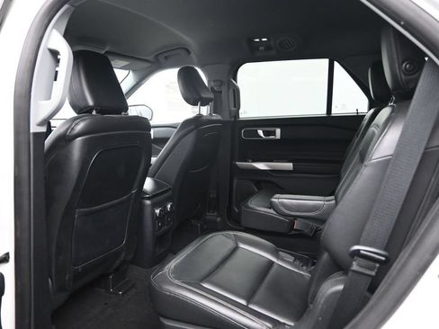 Used 2020 Ford Explorer XLT w/ Equipment Group 202A AWD/4WD image 27