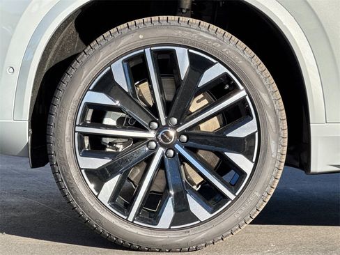 New 2026 Volvo XC90 T8 Ultra image 26