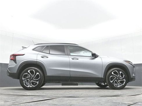 New 2026 Chevrolet Trax RS w/ Sunroof Package image 48