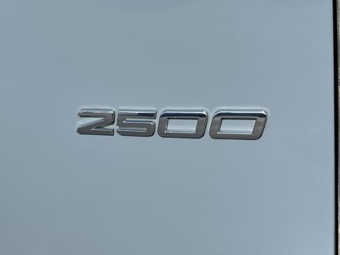 Used 2022 Mercedes-Benz Sprinter 2500 image 9