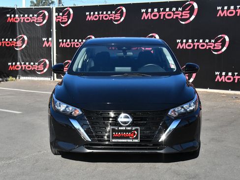 Used 2025 Nissan Sentra SV FWD image 2