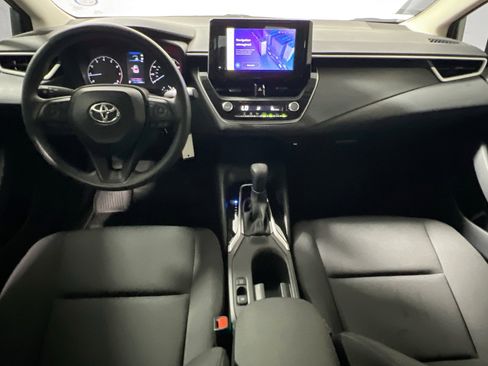 Used 2024 Toyota Corolla LE image 29