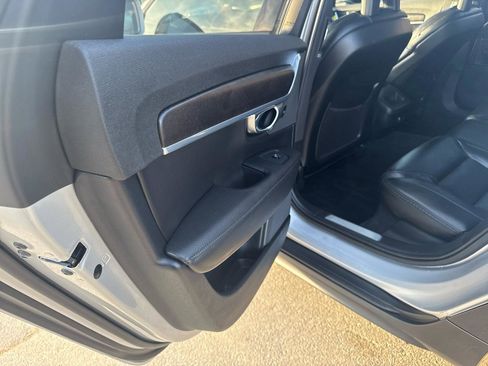 Used 2017 Volvo V90 T6 Cross Country image 36