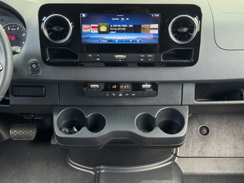 Used 2026 Mercedes-Benz Sprinter 2500 image 23