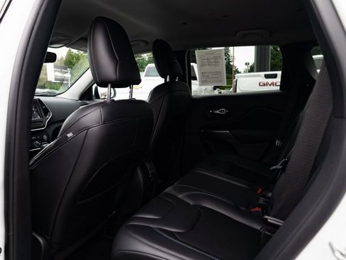 Used 2020 Jeep Cherokee Latitude w/ Quick Order Package 26F North image 22